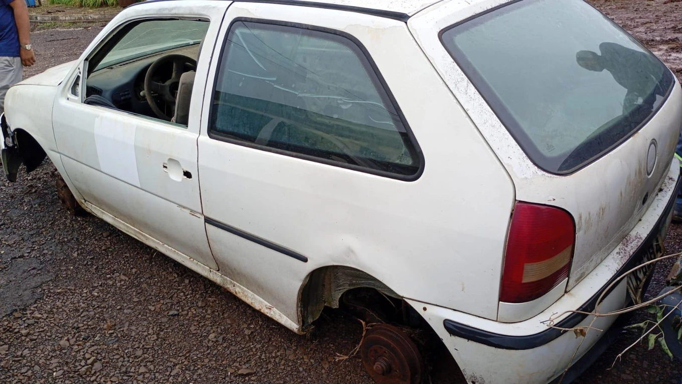 Volkswagen Gol 2003 Sucata em Palmas - Paraná