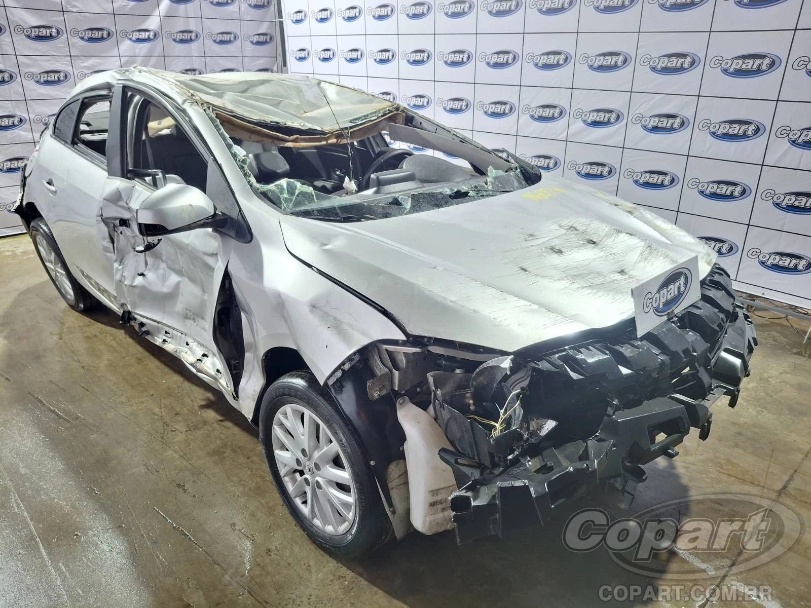 Renault Fluence Dynamique Plus 2016 2.0 Hi-Flex Automático em Candeias - Bahia