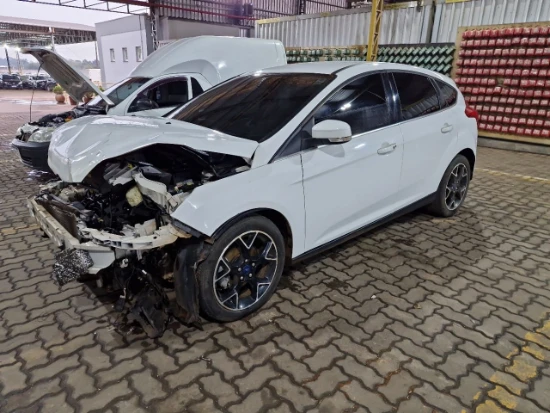 Ford Focus TI AT 2.0HB 2015 Automático em Nova Santa Rita - Rio Grande do Sul