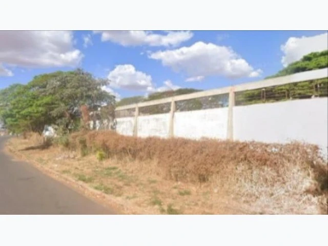 Galpão com 1/6 de 50% em Uberaba/MG em Uberaba - Minas Gerais