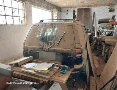 Mitsubishi Pajero Sport GLS 2000 4x4 em Paranaguá - Paraná