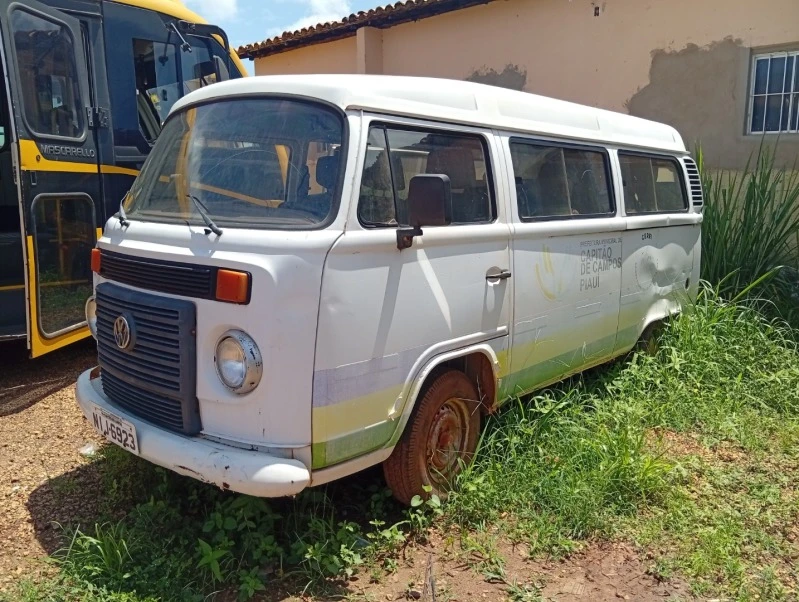 Volkswagen Kombi Lotação 2010 Flex em Capitão De Campos - Piauí