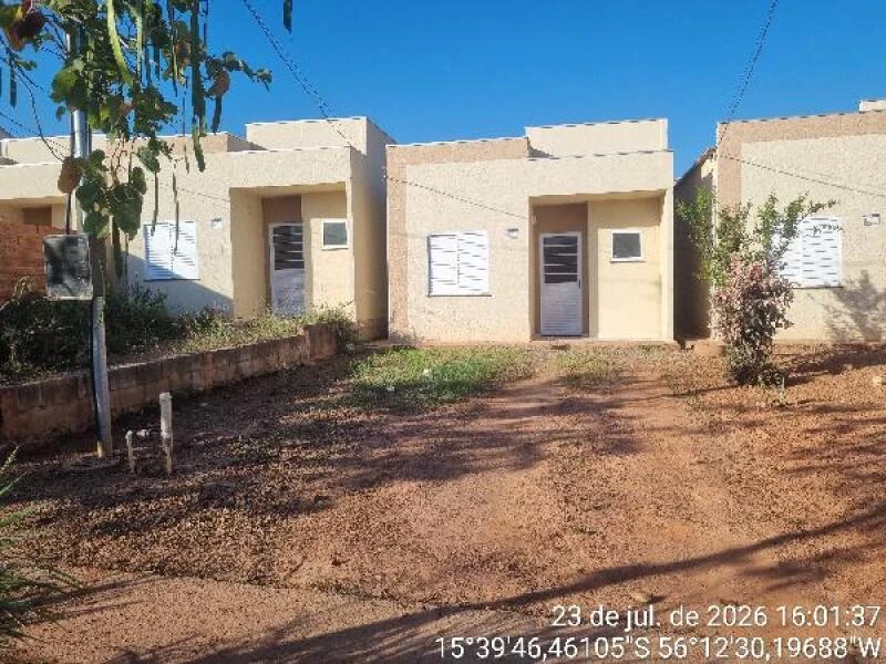 Casa com 2 Quartos em Várzea Grande/MT em Várzea Grande - Mato Grosso