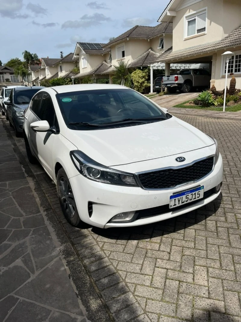Kia Cerato FF SX4 2018/2019 Automático em São Leopoldo - Rio Grande do Sul