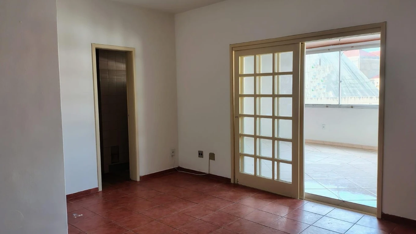 Sala Comercial em Passo da Areia Porto Alegre/RS em Porto Alegre - Rio Grande do Sul