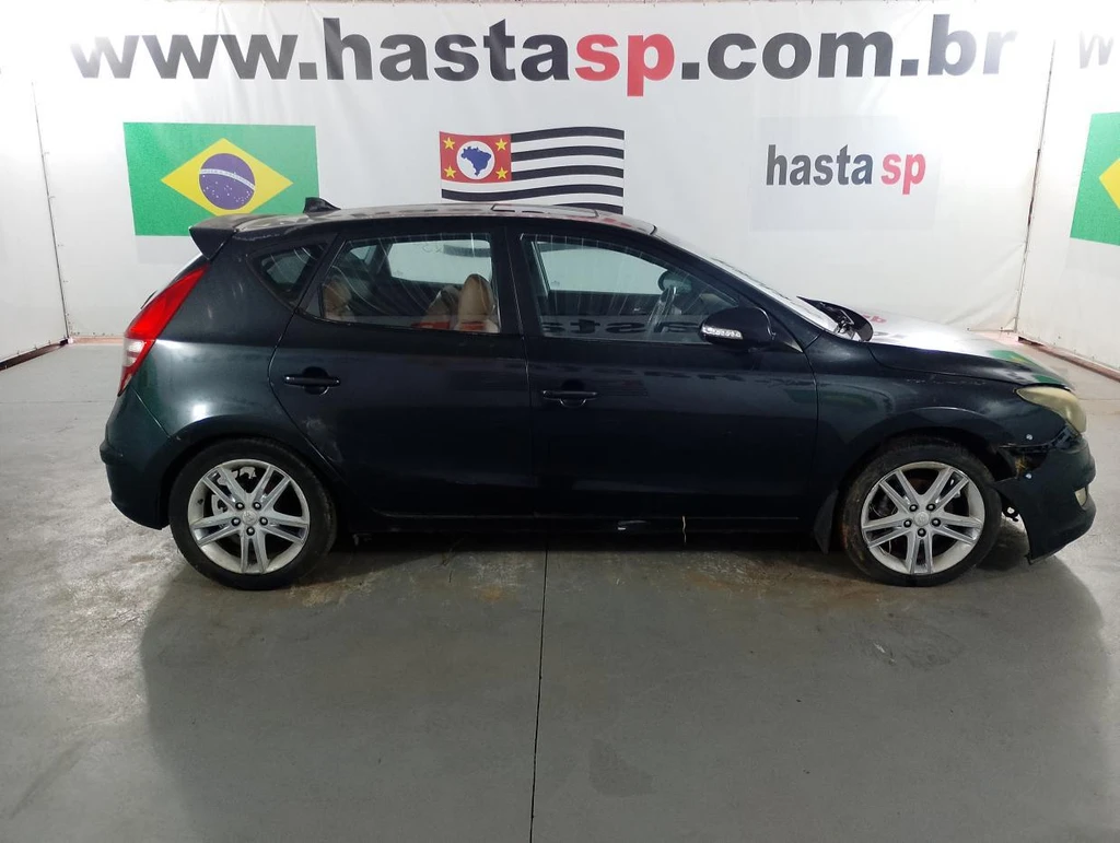 Hyundai i30 2.0 2009/2010 em Casa Branca - São Paulo