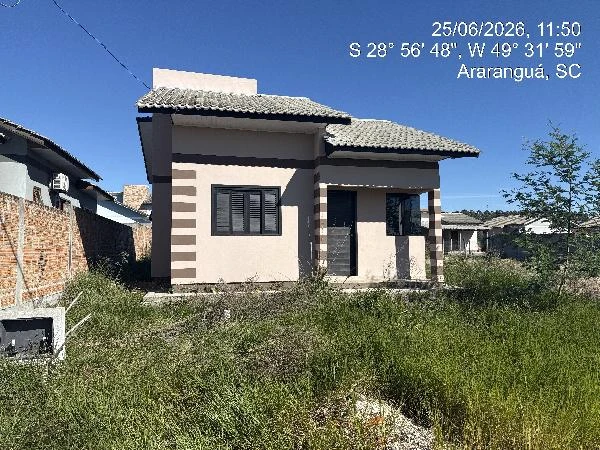 Casa com 2 Quartos e 1 Vaga em Araranguá/SC em Ararangua - Santa Catarina