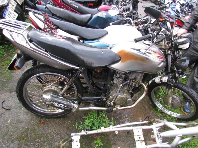 Yamaha YBR 125K 2005/2006 Verde em Caxias Do Sul - Rio Grande do Sul