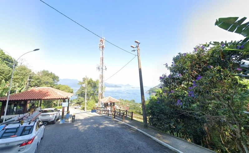 Casa com 4 Suítes em Angra dos Reis/RJ em Angra Dos Reis - Rio de Janeiro