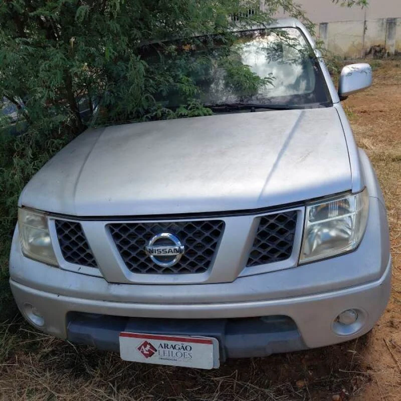 Nissan Frontier XE 25 X4 2009 em Salgueiro - Pernambuco