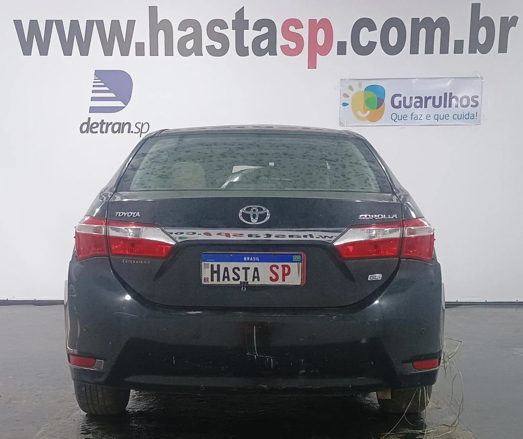 Toyota Corolla GLi 2016 1.8 Automático com CVT em Casa Branca - São Paulo