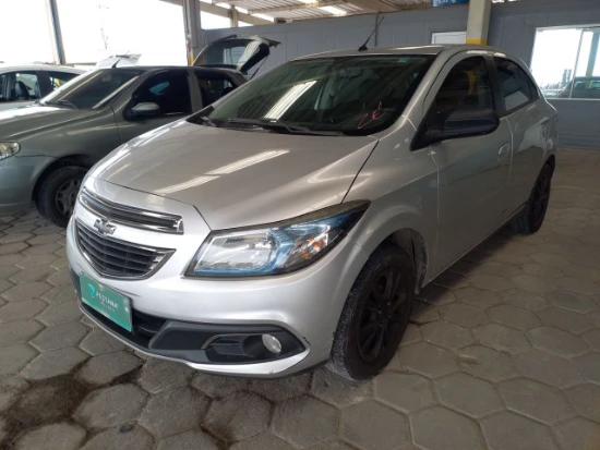 Chevrolet Onix LTZ 2013 1.4 Manual em Tijucas - Santa Catarina
