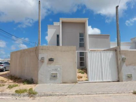 Casa com 1 Vaga e Desocupada em Aquiraz/CE em Aquiraz - Ceará