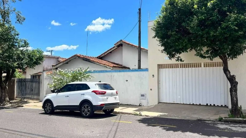 Casa com 2 Quartos e Terreno 300m² em Araçatuba/SP em Araçatuba - São Paulo