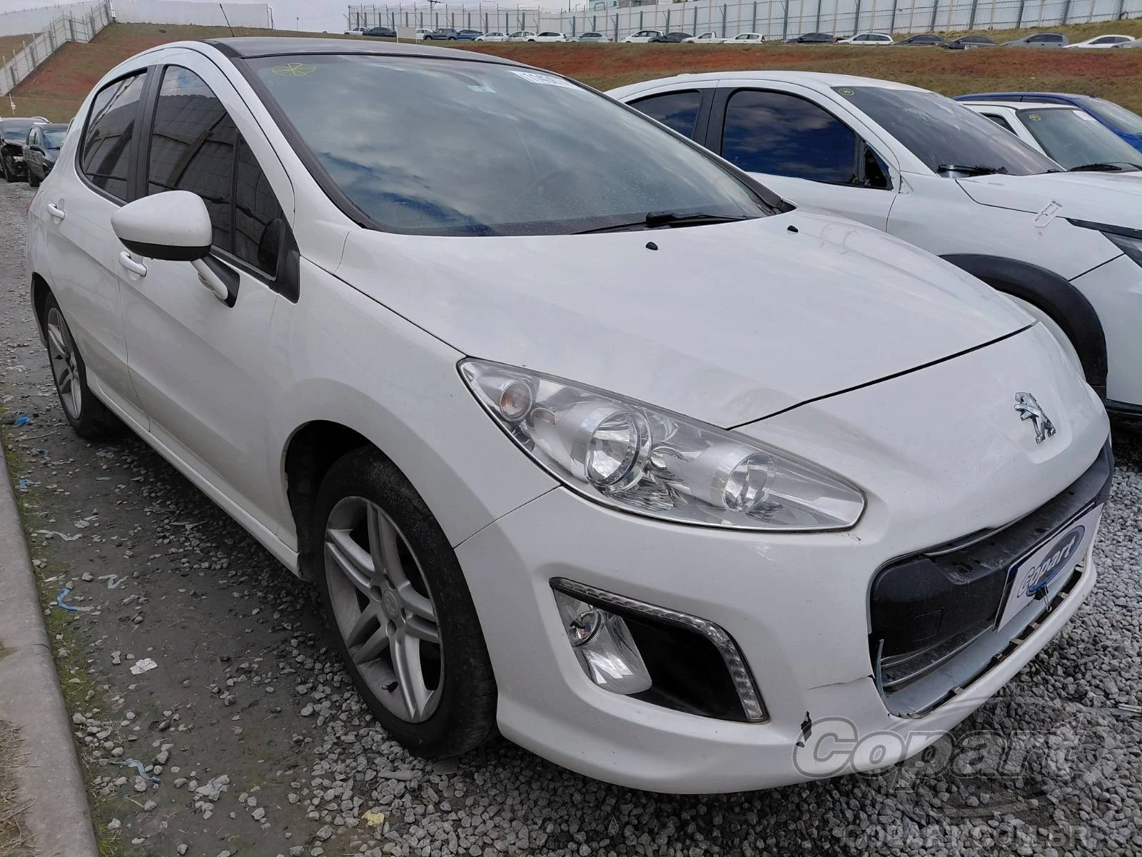 Peugeot 308 Allure 2014 2.0 em Itaquaquecetuba - São Paulo