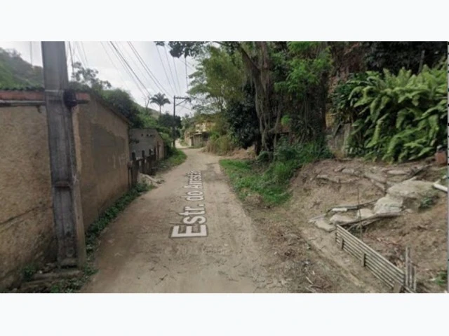 Terreno no Estrada do Arrastão em São Gonçalo/RJ em São Gonçalo - Rio de Janeiro