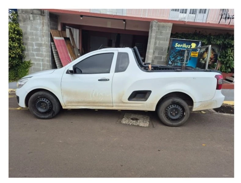 Chevrolet Montana LS 2014/2015 em Joaçaba - Santa Catarina