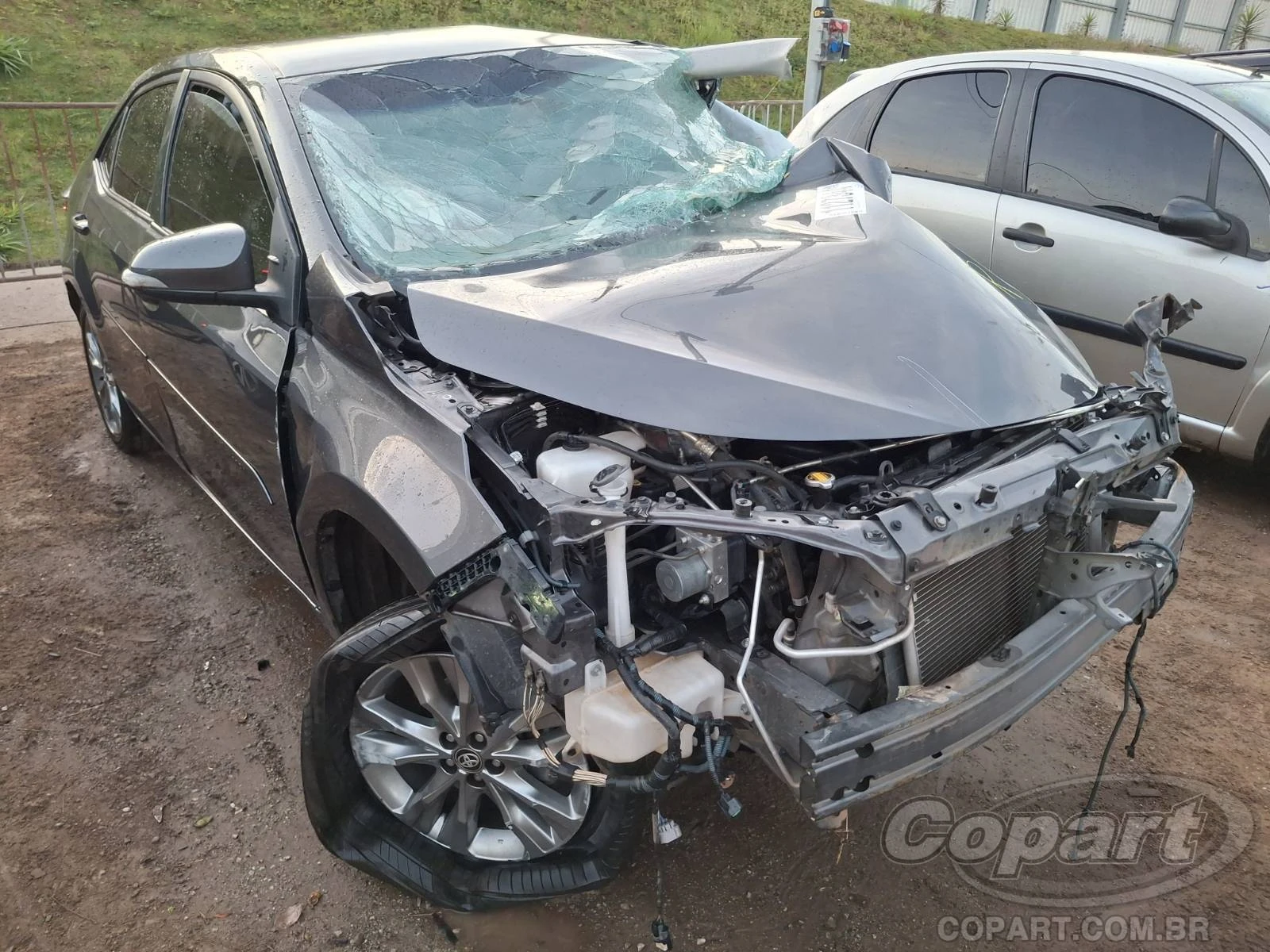 Toyota Corolla XEi 2.0 Automático em Betim - Minas Gerais