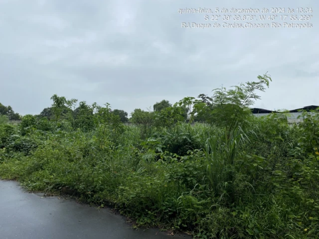 Terreno no Chácaras Rio-Petrópolis em Duque de Caxias/RJ em Duque De Caxias - Rio de Janeiro