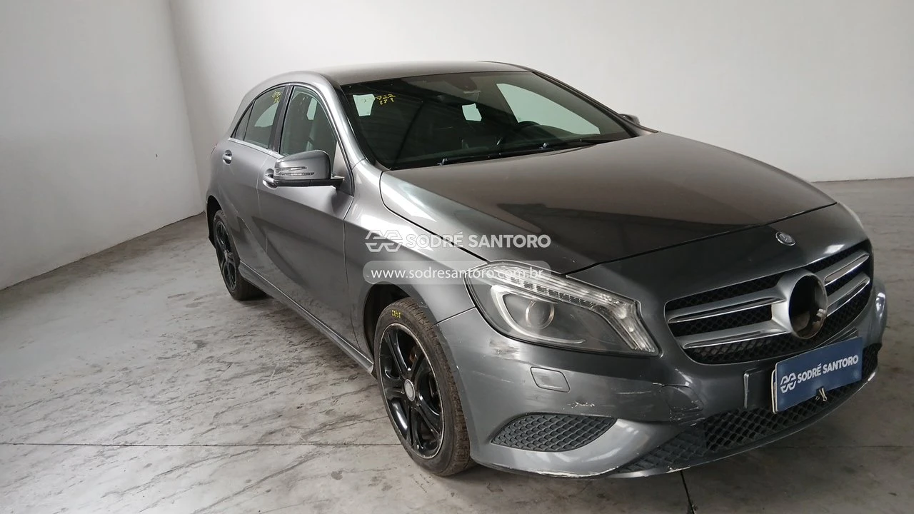 Mercedes-Benz A200 Turbo 2014 Automático Gasolina em Caçapava - São Paulo
