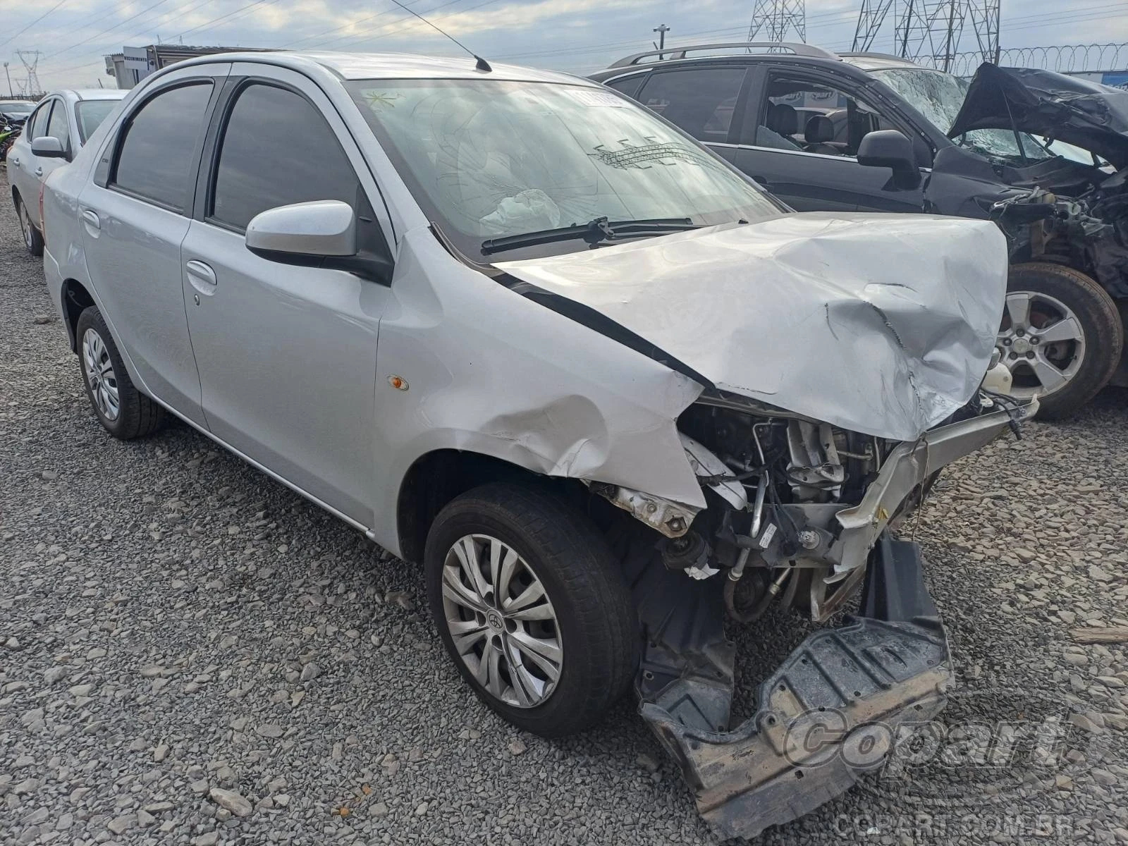 Toyota Etios Seda X 1.5 16V 2016 em Canoas - Rio Grande do Sul