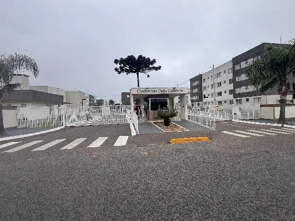 Apartamento com 2 Quartos e 1 Vaga em Campo Largo/PR em Campo Largo - Paraná