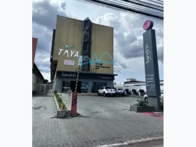 Loja Comercial com 28 Salas em Guará/DF em Guará - Distrito Federal