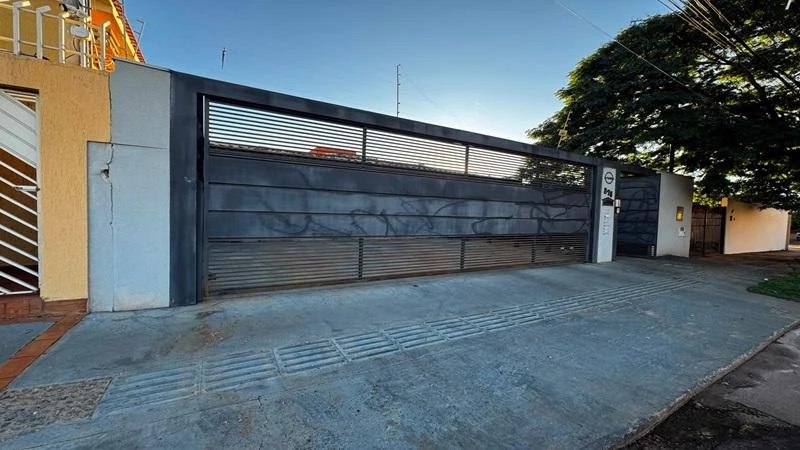 Casa com 384 M² de A.T. em Campo Grande/MS em Campo Grande - Mato Grosso do Sul