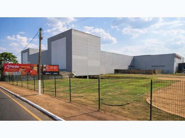 Prédio Comercial Conjunto de imóveis comerciais em Vilhena/RO em Vilhena - Rondônia