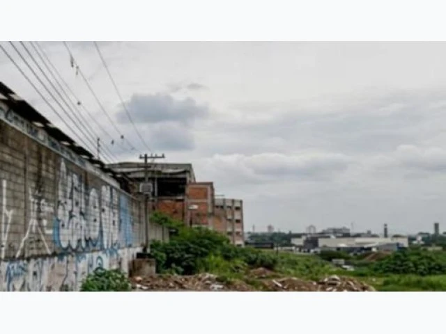 Terreno Terreno em Vila Flora, Guarulhos/SP em Guarulhos - São Paulo