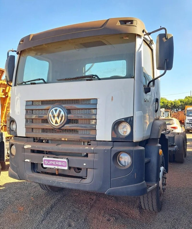 Volkswagen 26.280 CRM CRM 6x4 2014 em Quirinópolis - Goiás
