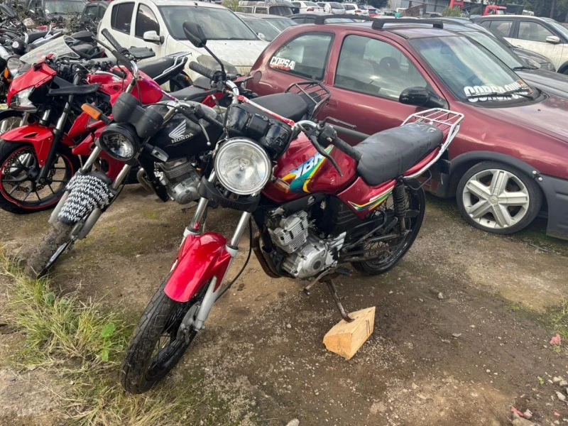 Yamaha YBR 125E 2000 Gasolina em Caxias Do Sul - Rio Grande do Sul