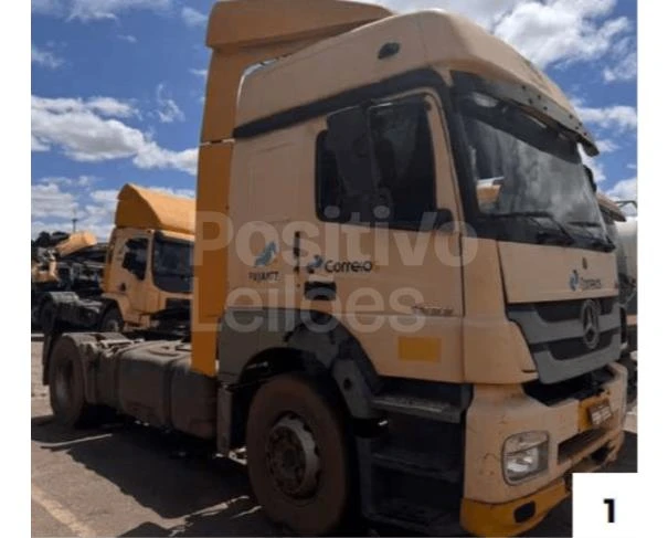 Mercedes-Benz Axor MB 1933 MB 1933 2018/2019 Carreta em Betim - Minas Gerais