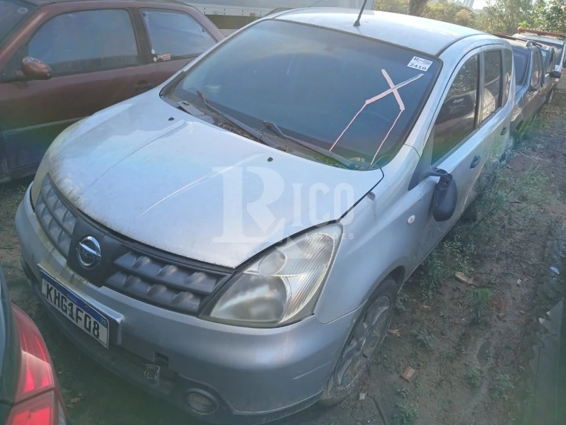 Nissan Livina 16S em Indaiatuba - São Paulo