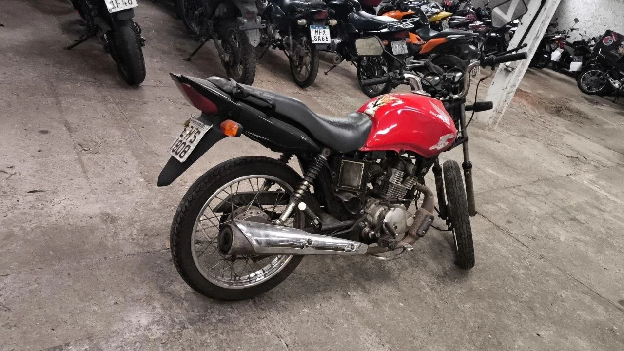Honda CG 125 Fan Ks Fan Ks 2011 125cc em Araucária - Paraná
