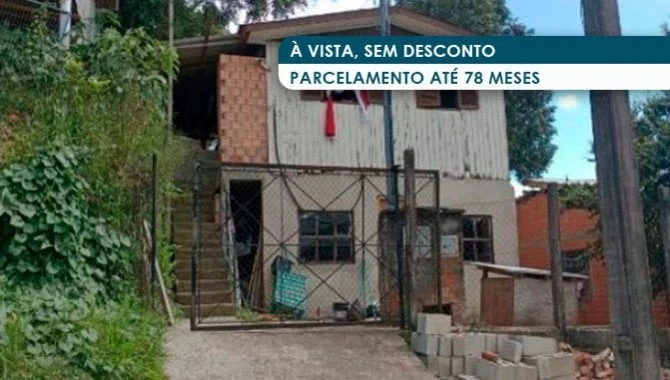 Casa ocupada na Esplanada em Caxias do Sul/RS em Caxias Do Sul - Rio Grande do Sul