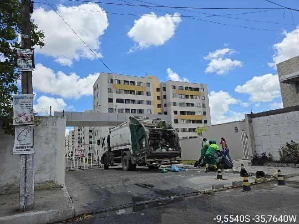 Apartamento com área privativa e vaga de garagem no Grand Patio Club Residence I, Maceió