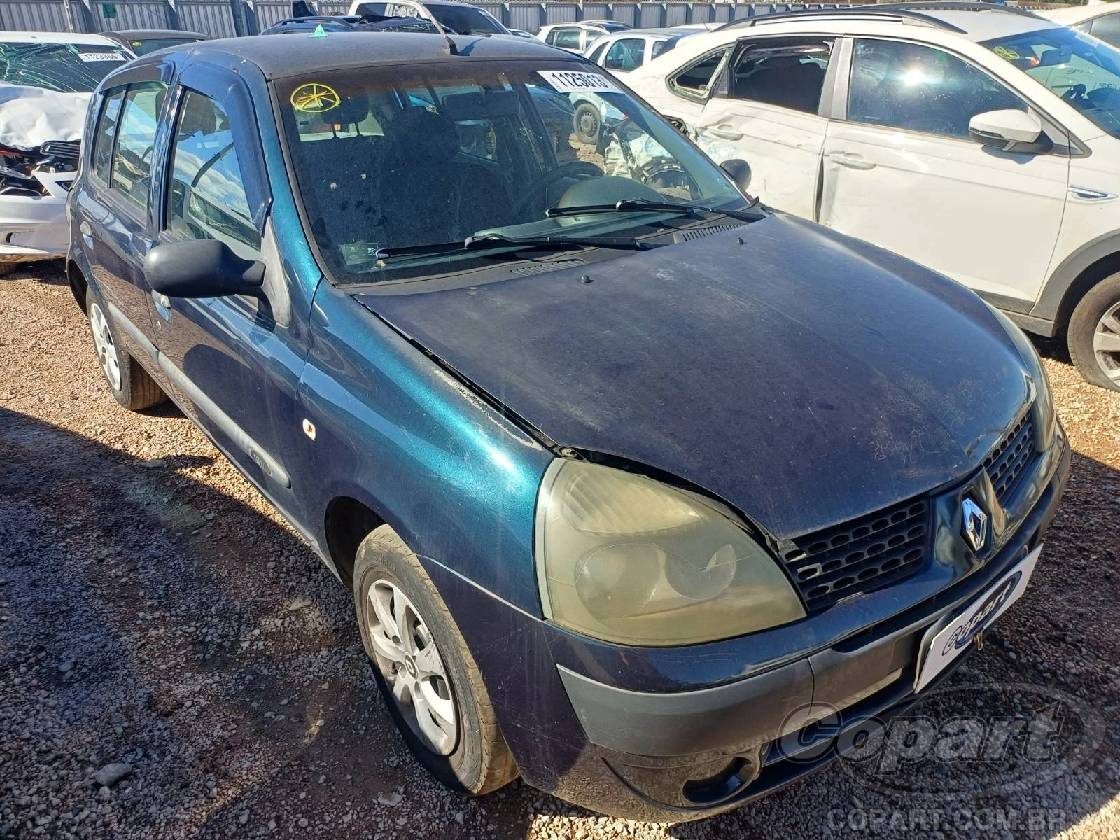 Renault Clio 1.0 16V 2005 em São José Dos Pinhais - Paraná