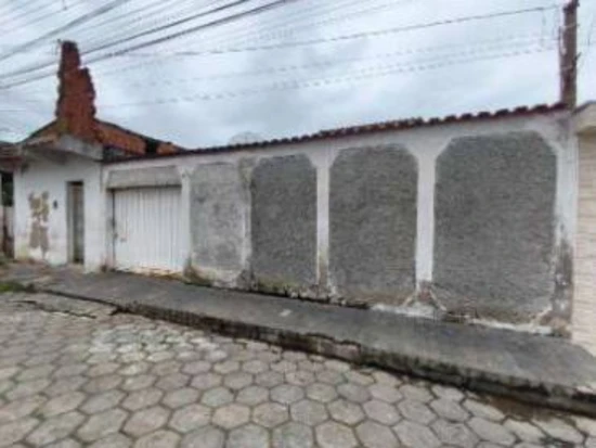 Casa com 1 vaga em Cachoeira Paulista/SP em Cachoeira Paulista - São Paulo