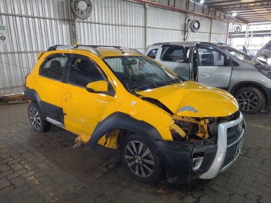 Toyota Etios HB Cross 2014 em Nova Santa Rita - Rio Grande do Sul