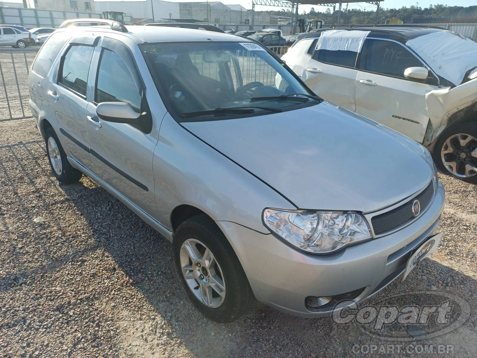 Fiat Palio Weekend ELX 2006 1.4 Flex com Dano Lateral em São José Dos Pinhais - Paraná