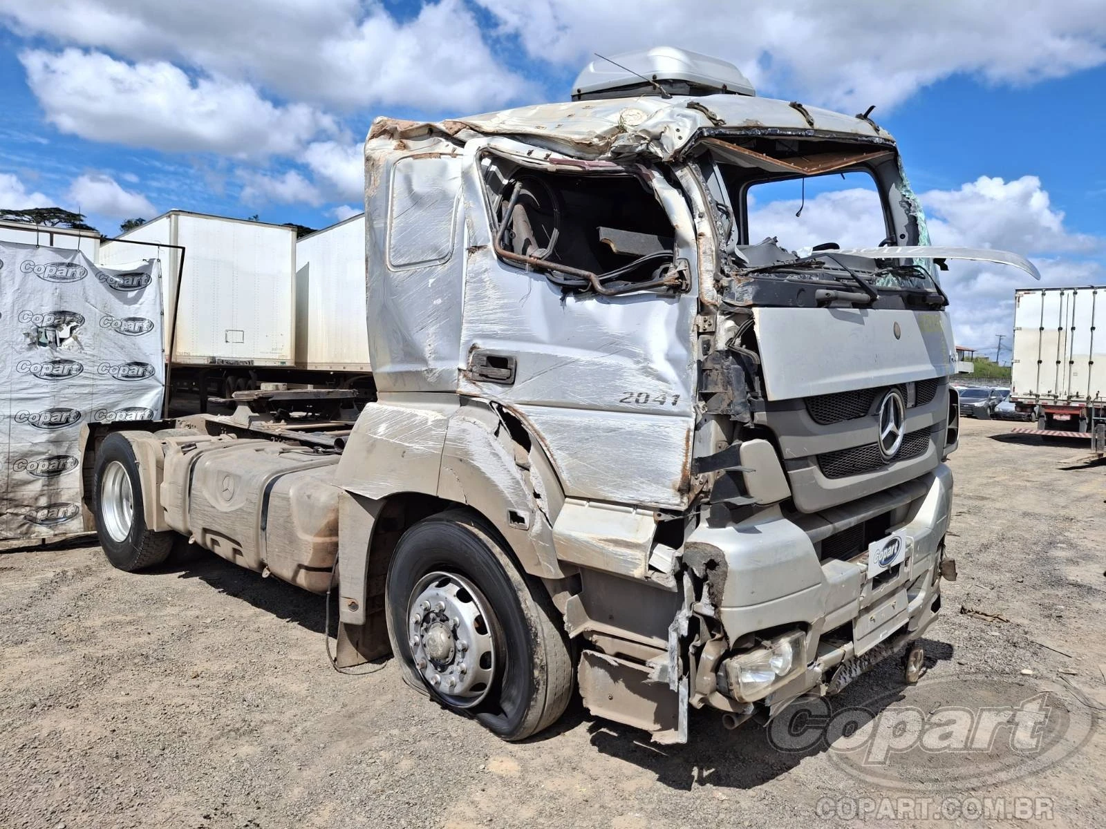 Mercedes-Benz Axor 2041 S 2012 Diesel em Candeias - Bahia
