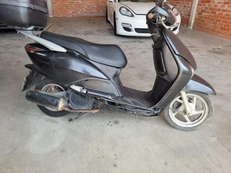 Honda Lead 110 Lead 110 2011 Preto em Criciúma - Santa Catarina