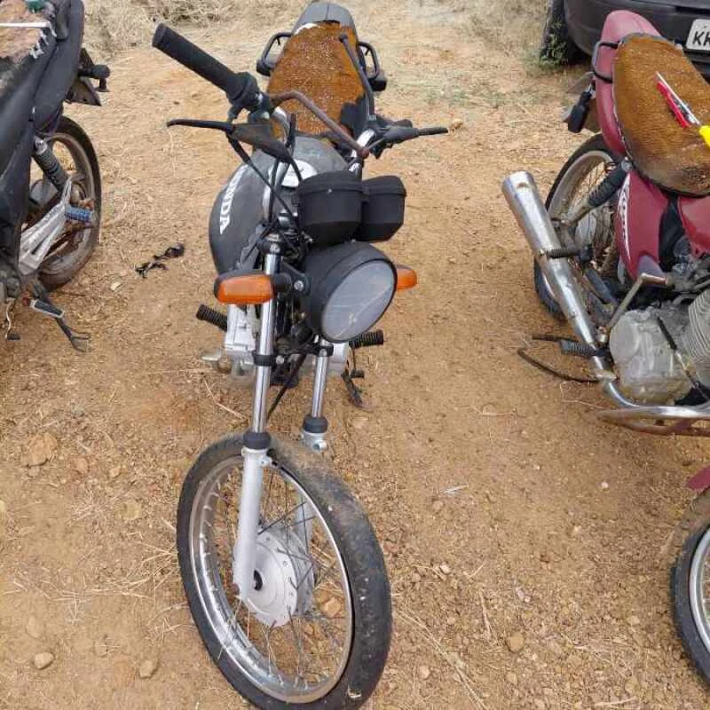 Honda CG 125 Fan CG 125 Fan 2008 Automático? em Salgueiro - Pernambuco