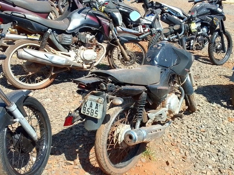 Yamaha YBR 125E YBR 125E 2005 Preto em Tangará De Serra - Mato Grosso