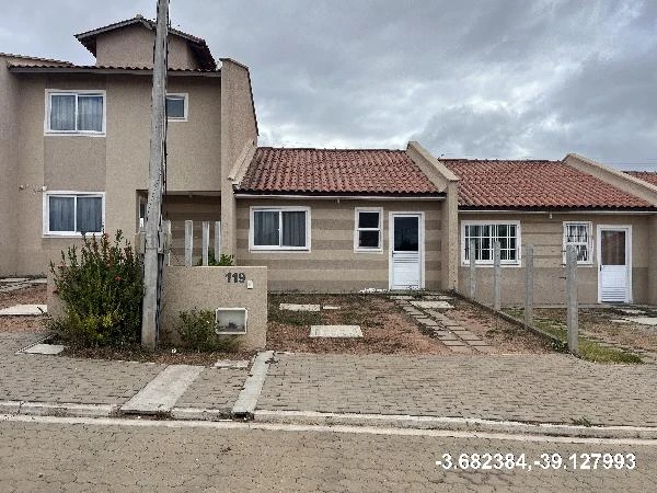 Casa com 2 Quartos em São Gonçalo do Amarante/CE em Sao Goncalo Do Amarante - Ceará