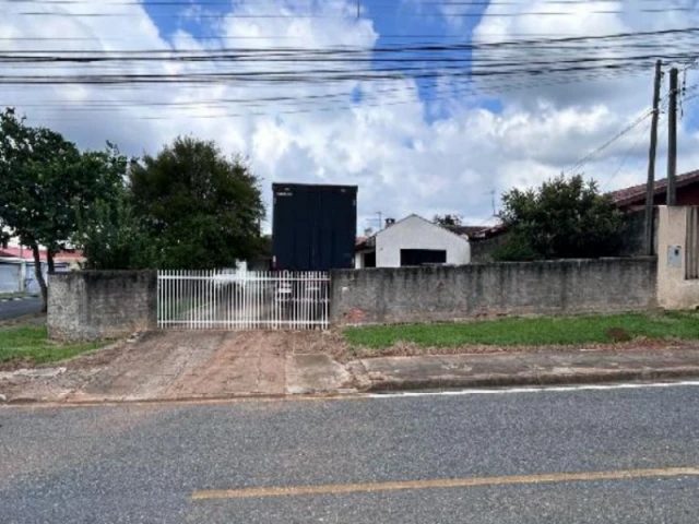 Casa com 2 Dormitórios e 1 Banheiro em Araucária/PR em Araucária - Paraná