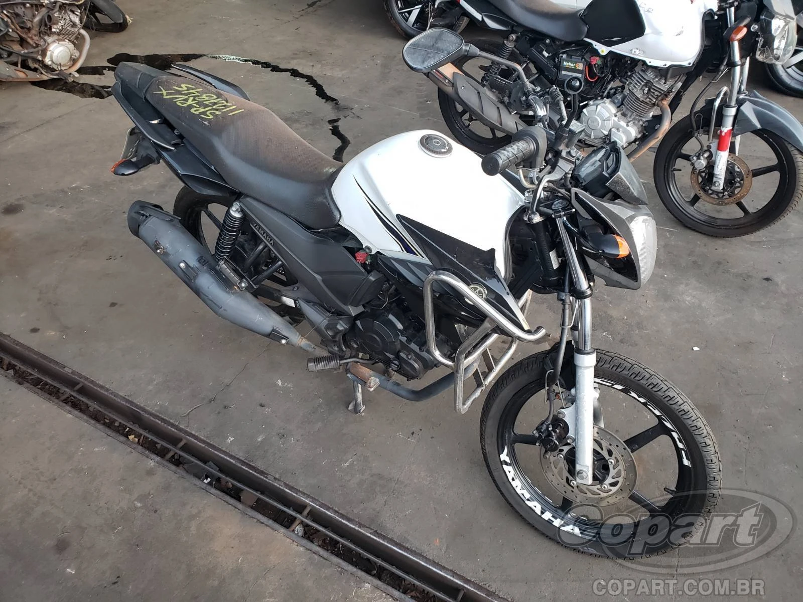 Yamaha Fazer Fazer 2014 em Ribeirão Preto - São Paulo