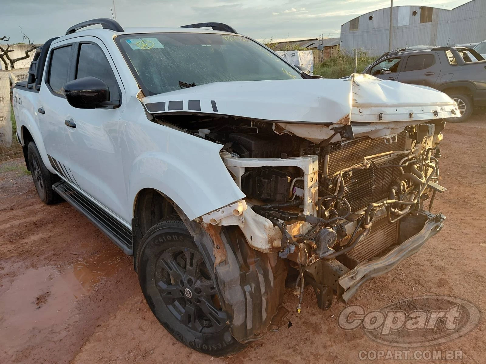 Nissan Frontier CD Attack 2023 2.3 BiTurbo Automático em Cuiabá - Mato Grosso