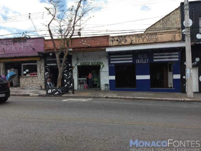 Terreno com 7 Benfeitorias em São Paulo/SP em São Paulo